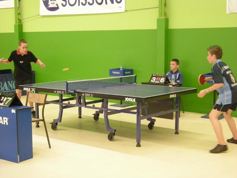 Baptiste face a Remy, malmene dans le dernier set.JPG